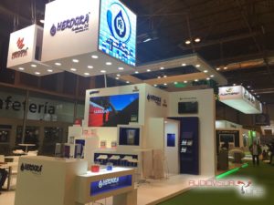 Montaje de audiovisuales en el stand de Herogra en la feria Fruit