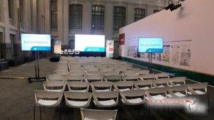 Montaje audiovisual del Simposio de Paraplejia en la Galería de Cristal del Palacio de Cibeles