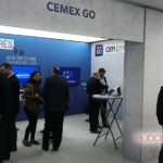 Montaje de pantallas para los stands del evento Cemex