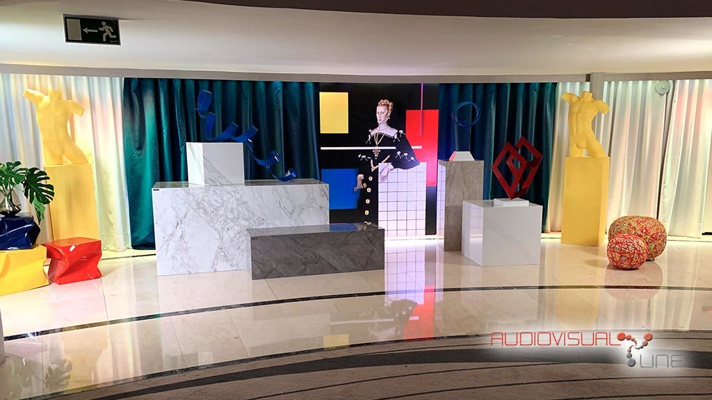 Montaje de iluminación y sonido para la V entrega de Premios de la Revista Interiores